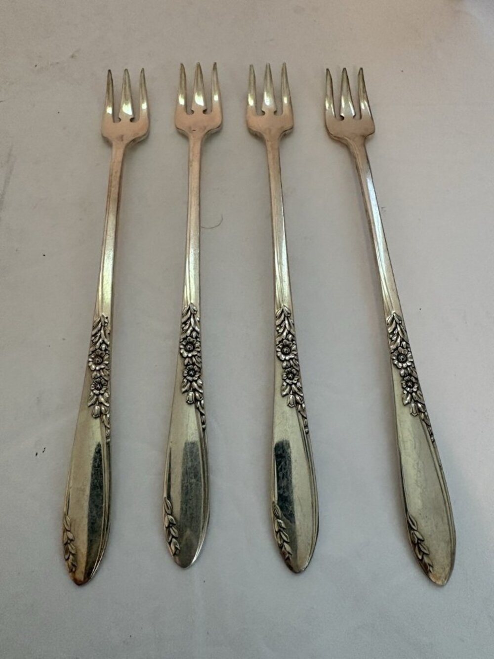 Vintage WM A Rogers Oneida LTD Silverplate Spring Flower 4 Cocktail Forks